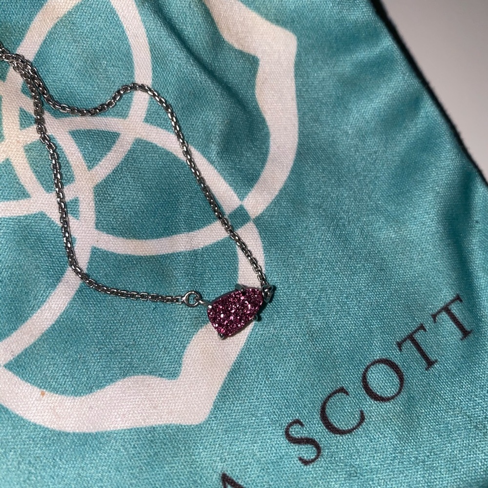 Small Kendra Scott drusy necklace